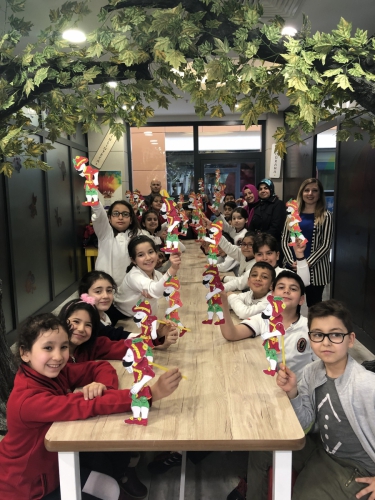 Gaziantep'in Çocuk Kütüphanelerinde Karagöz ve Hacivat Oyunları Sergilendi. ( 17 Nisan 2019 )