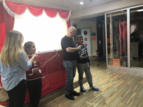 Gaziantep'in Çocuk Kütüphanelerinde Karagöz ve Hacivat Oyunları Sergilendi. ( 17 Nisan 2019 )